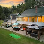 Luxuriously Restored Farm Cabin