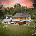 Luxuriously Restored Farm Cabin