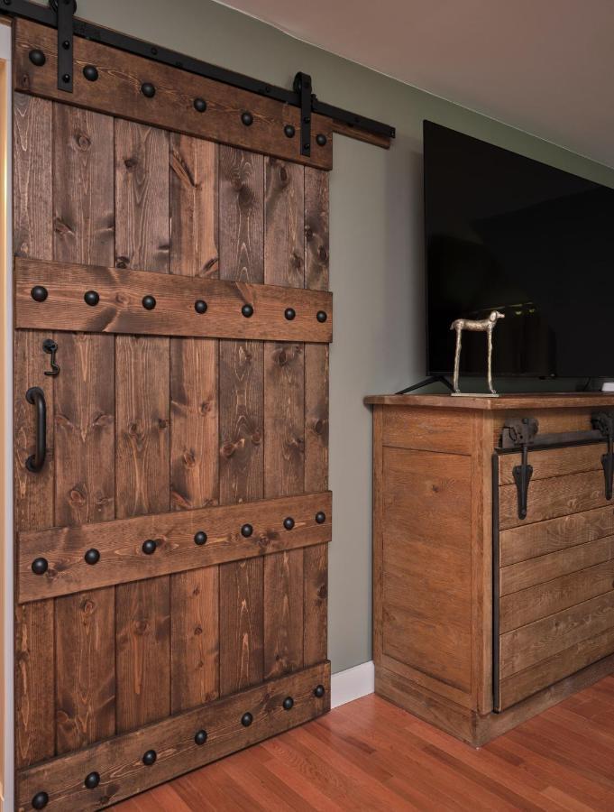 Luxuriously Restored Farm Mountainhome