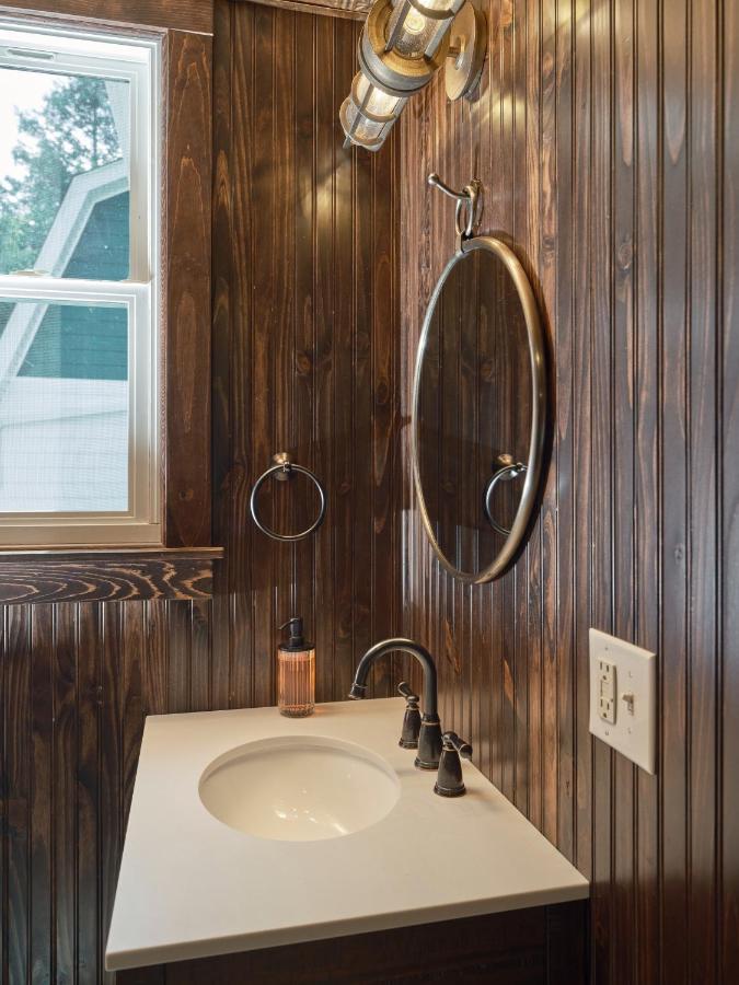 Luxuriously Restored Farm Mountainhome