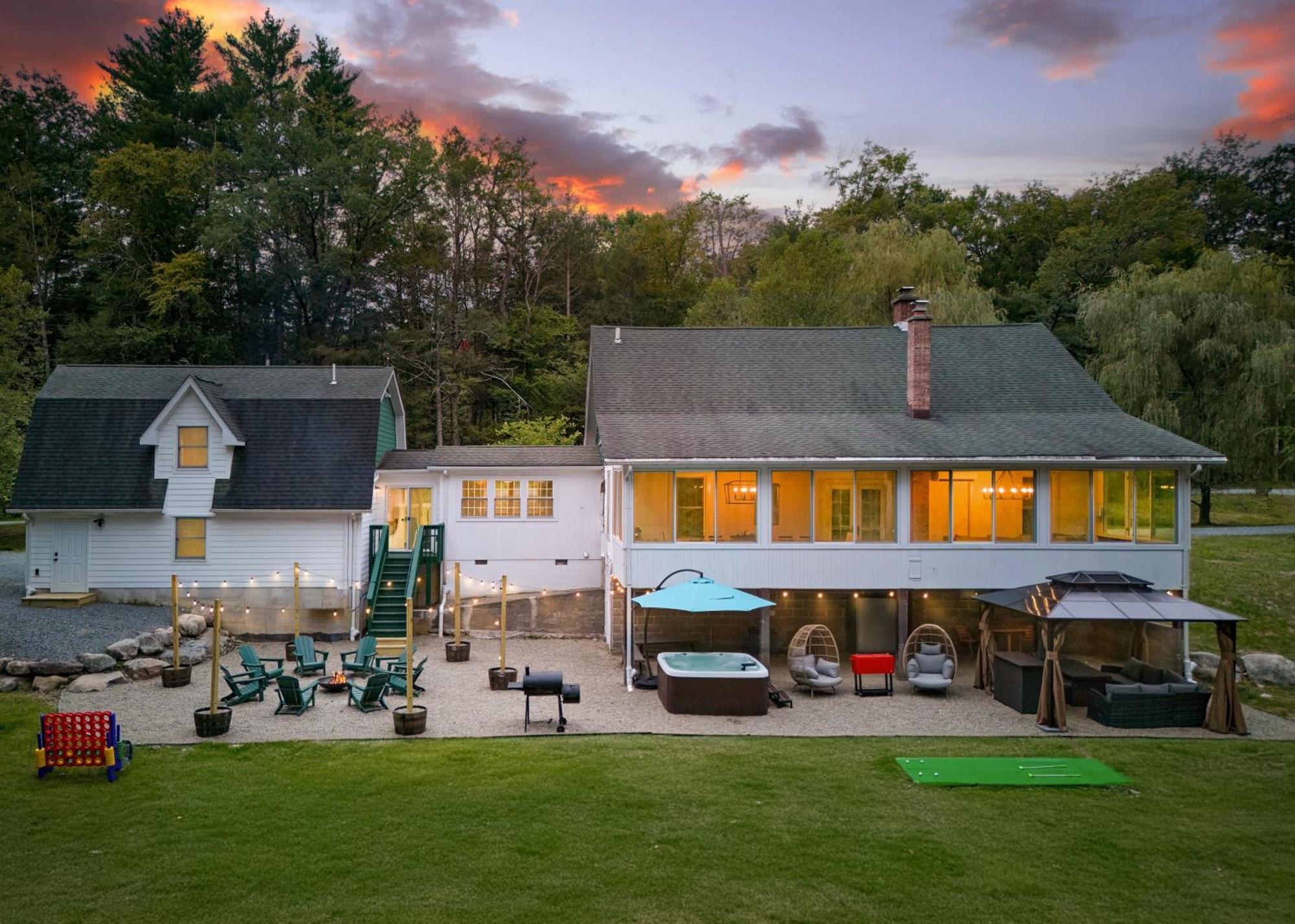 Luxuriously Restored Farm *