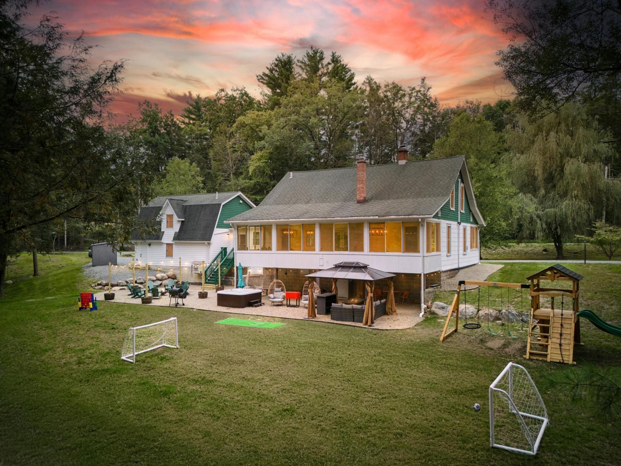 Holiday home Luxuriously Restored Farm *